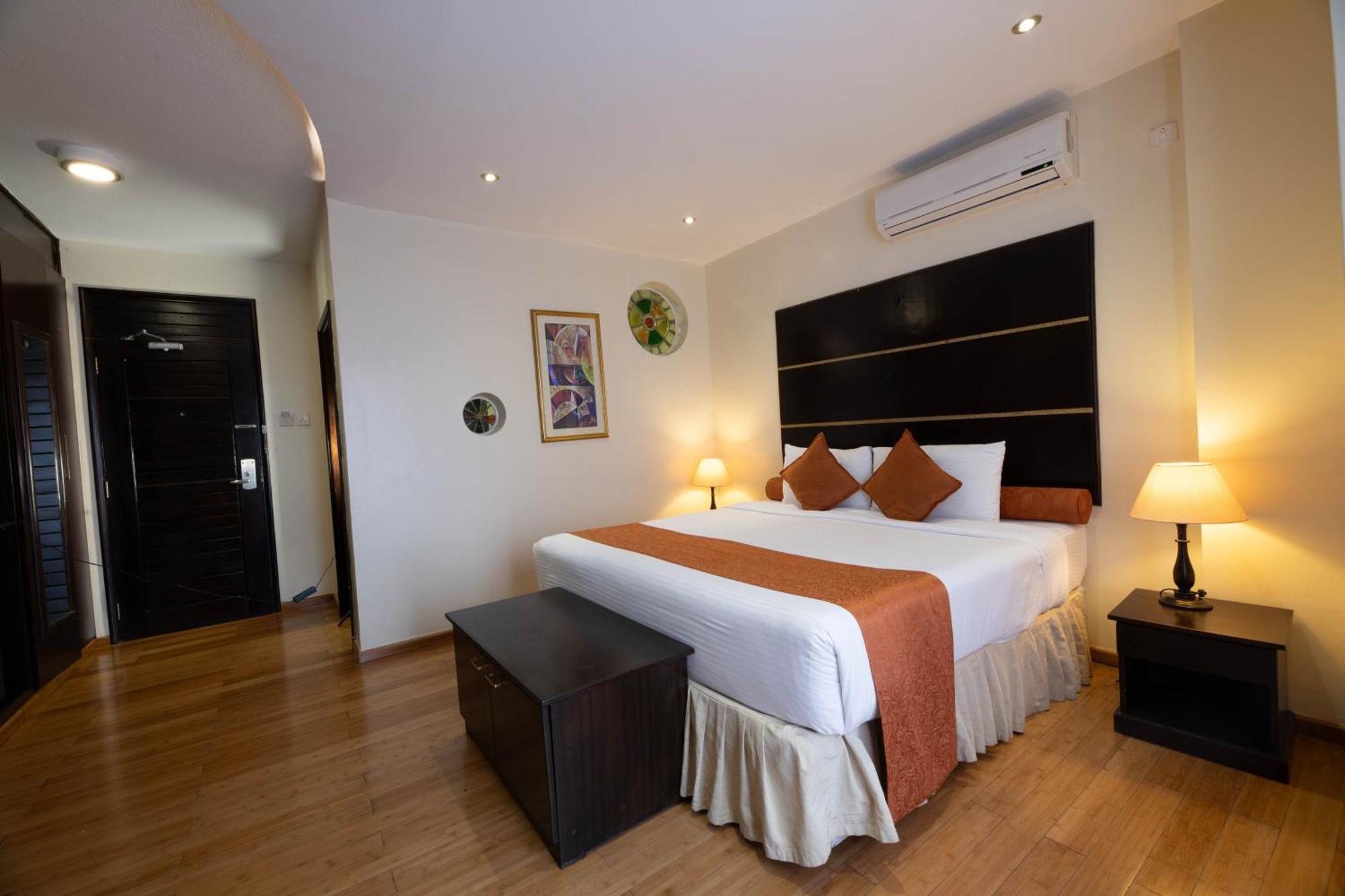 The Monarch Hotel Nairobi Exterior photo
